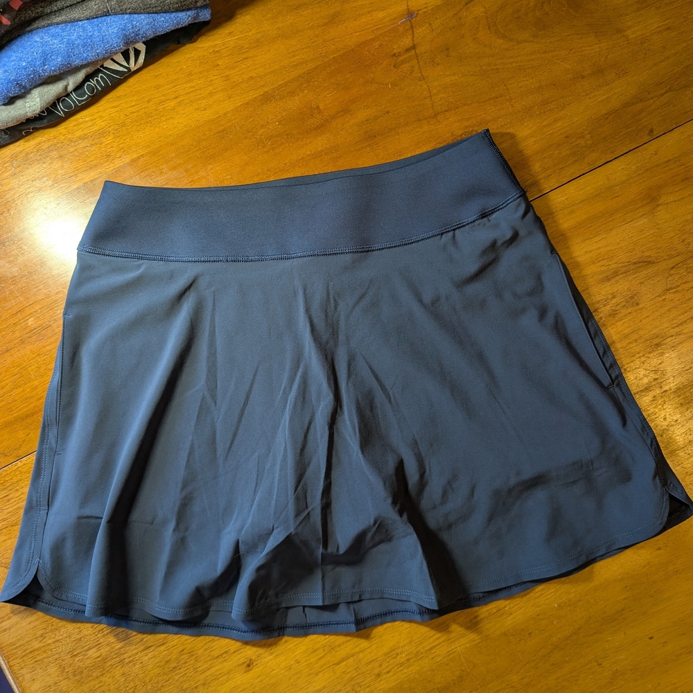 NWT-Puma Women's Golf Skorts - Picture 2 of 13